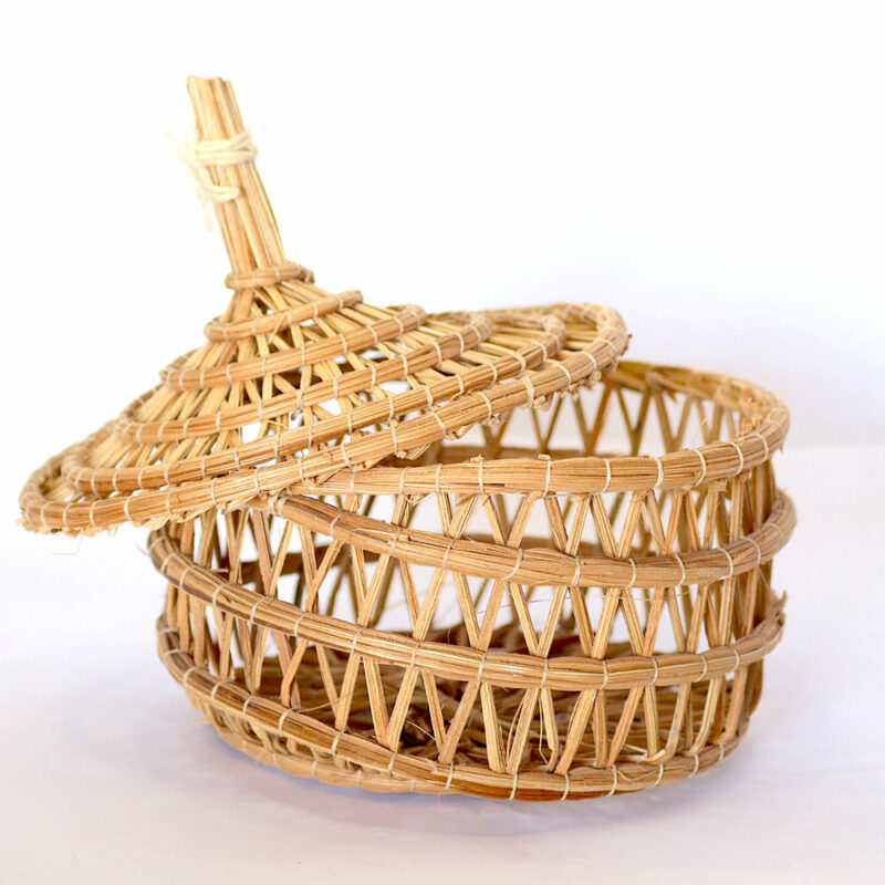 Panier avec couvercle